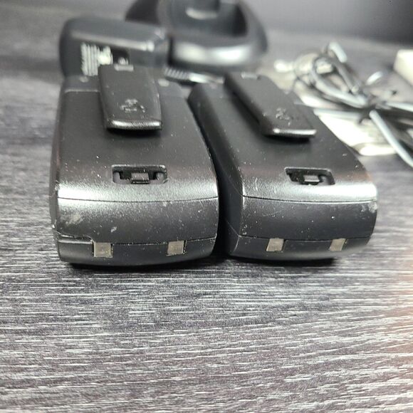 Cobra LI-6500-2WXVP Two Way Radios Walkie Talkies And Charger Adapter - Picture 3 of 7